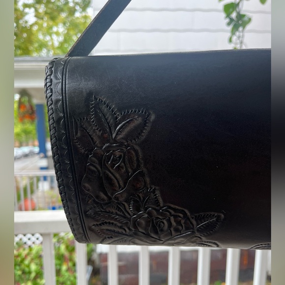 Vintage Black Leather Hand-tooled Purse Detachable Leather Handle and ChainStrap - Picture 9 of 12